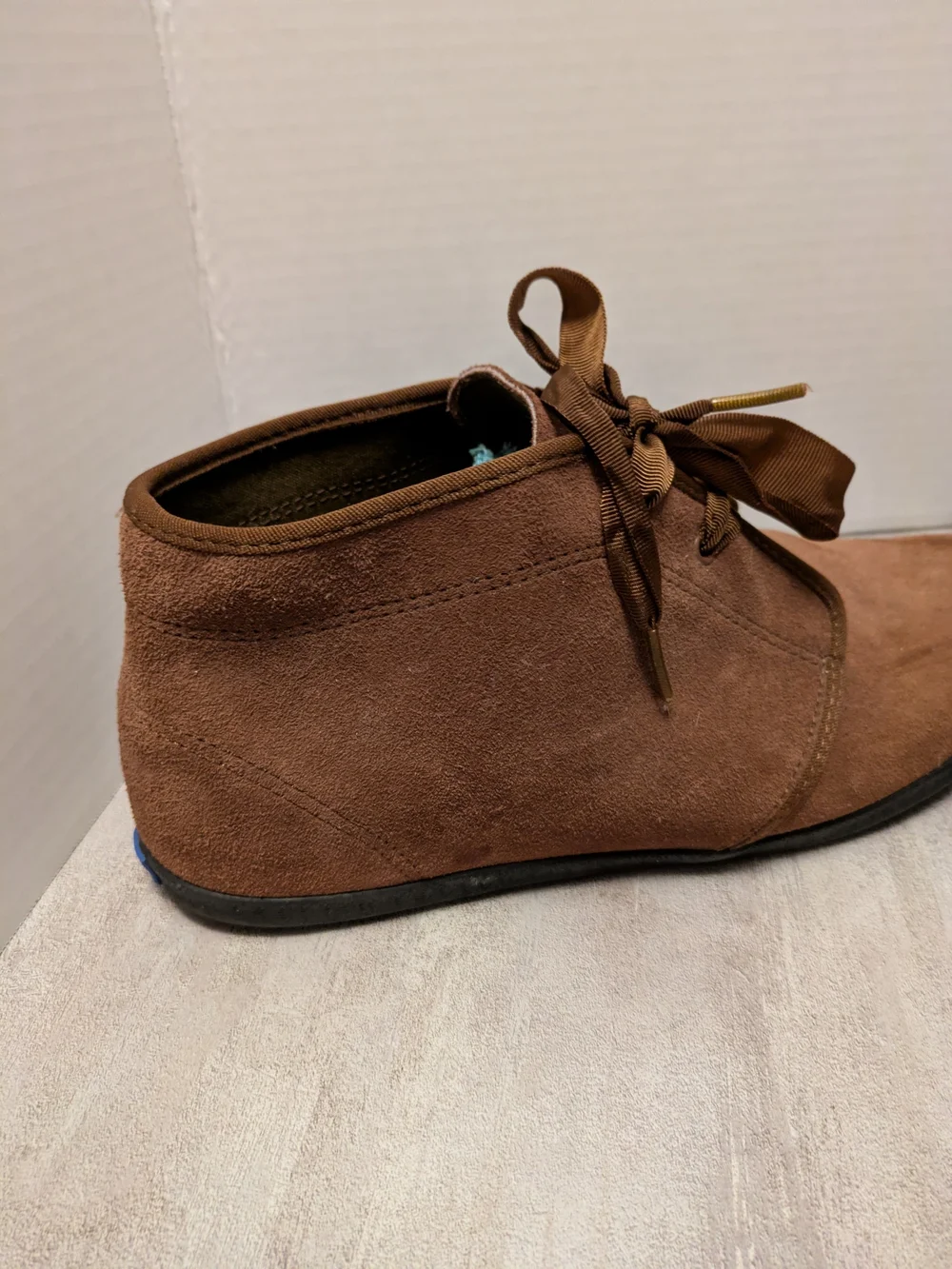 Vintage Keds brown suede ankle boots with lace-up ribbon style laces. Size 10 M.